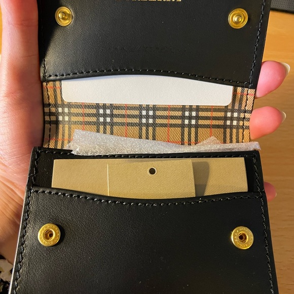 Burberry Wallet - Picture 4 of 5